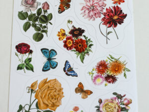 Naklejki z motywami gry „W ogrodzie Marii i Witolda” – kwiaty